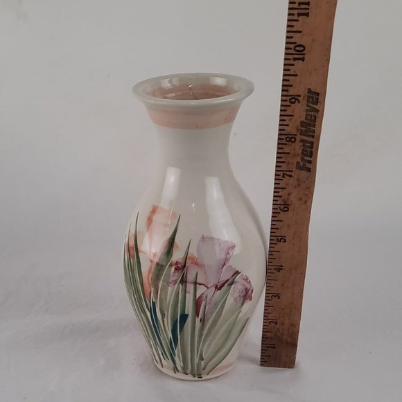 Hand painted Iris on Studio Pottery Vase Signed 9" tall - Picture 4 of 4